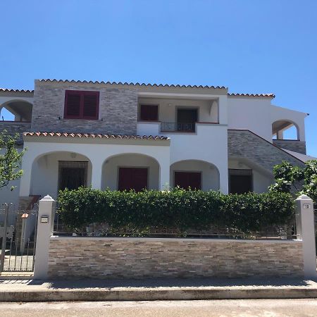 Appartamento In Villa Andreina 奥罗塞伊 外观 照片