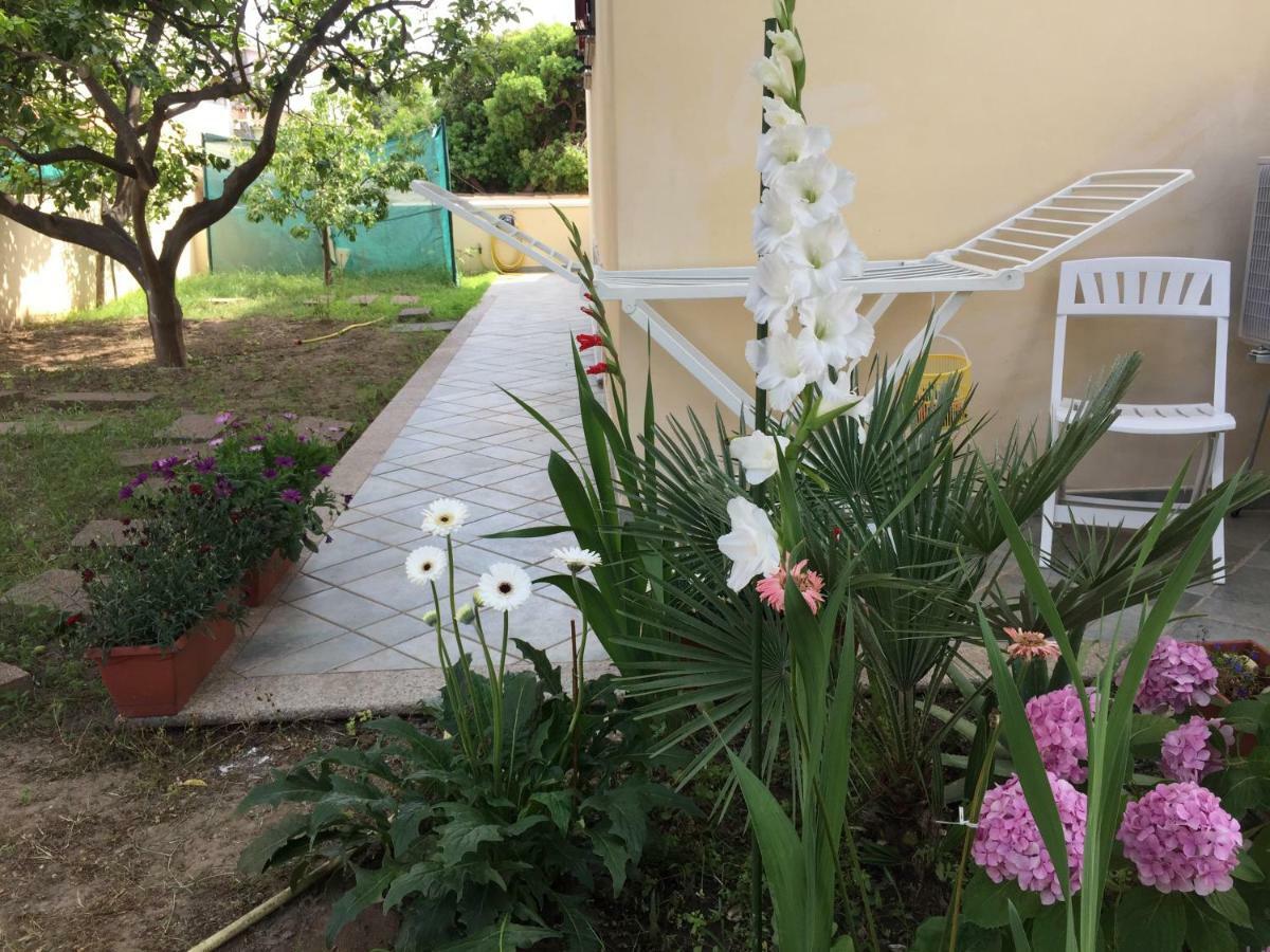 Appartamento In Villa Andreina 奥罗塞伊 外观 照片