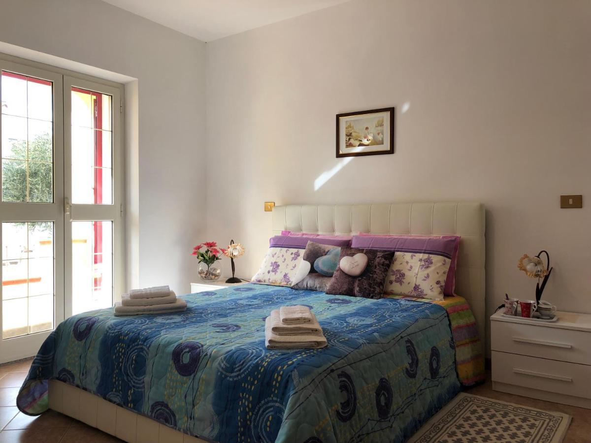 Appartamento In Villa Andreina 奥罗塞伊 外观 照片